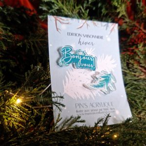 pin's illustré à l'aquarelle branche de sapin hiver