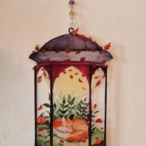 suspension lanterne renard illustré à l'aquarelle bordeaux et orange avec chaine de perles